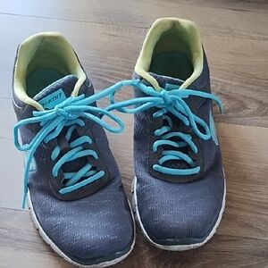 Skechers Gray and Teal Knit Sneakers